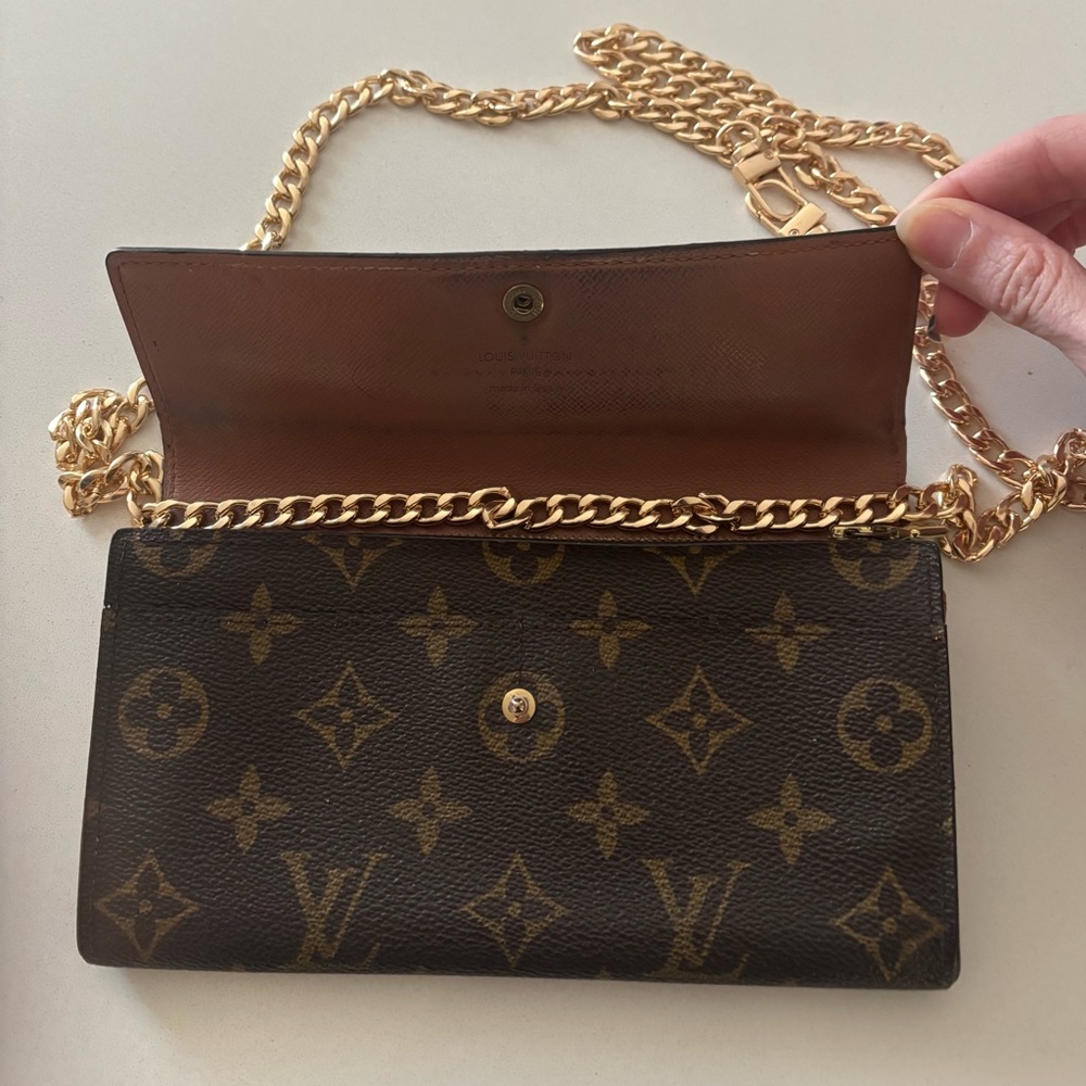 Louis Vuitton Brown Monogram Sarah Wallet - Picture 9 of 9